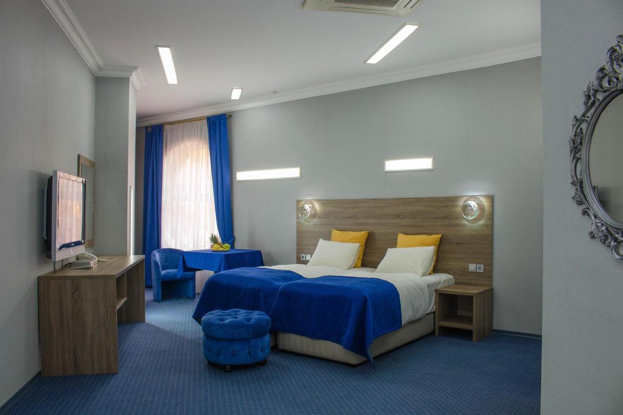 Platinum Hotel Zaporizhia Exterior photo